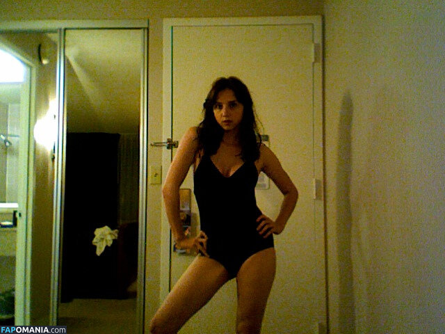 Zoe Swicord Kazan Nago OnlyFans  Przeciekłe zdjęcie #2