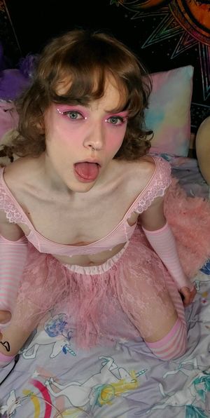 zoie_white